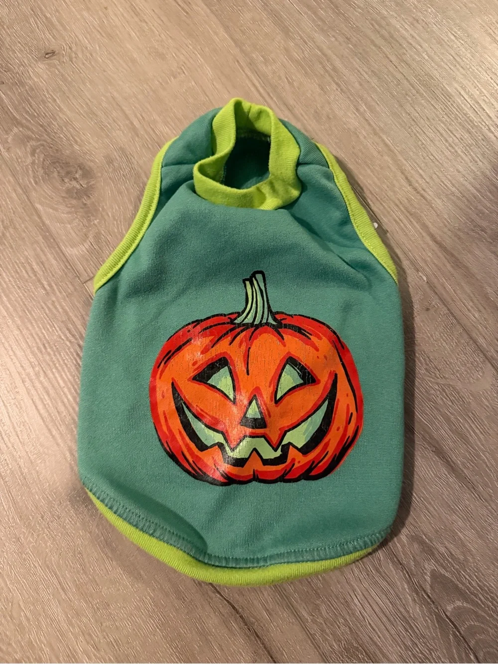 Like New Excellent Condition Halloween Pumpkin Green Dog Vest Shirt Size Small
